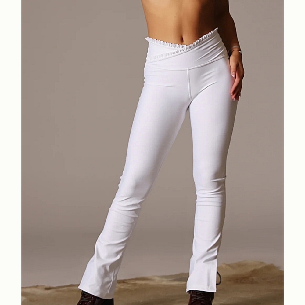 Tiger Friday Shirley Split Flare Leggings in Powder Size AXS
